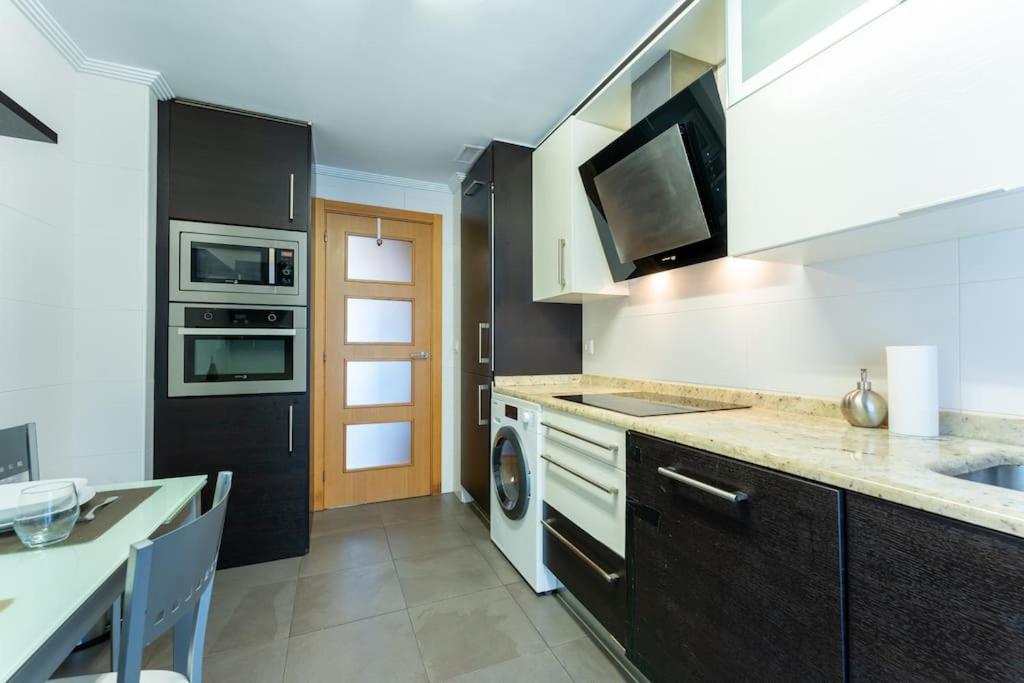 Apartamento En El Corazon De La Ciudad Con Parking Santander Exterior foto