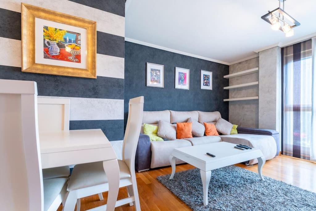 Apartamento En El Corazon De La Ciudad Con Parking Santander Exterior foto